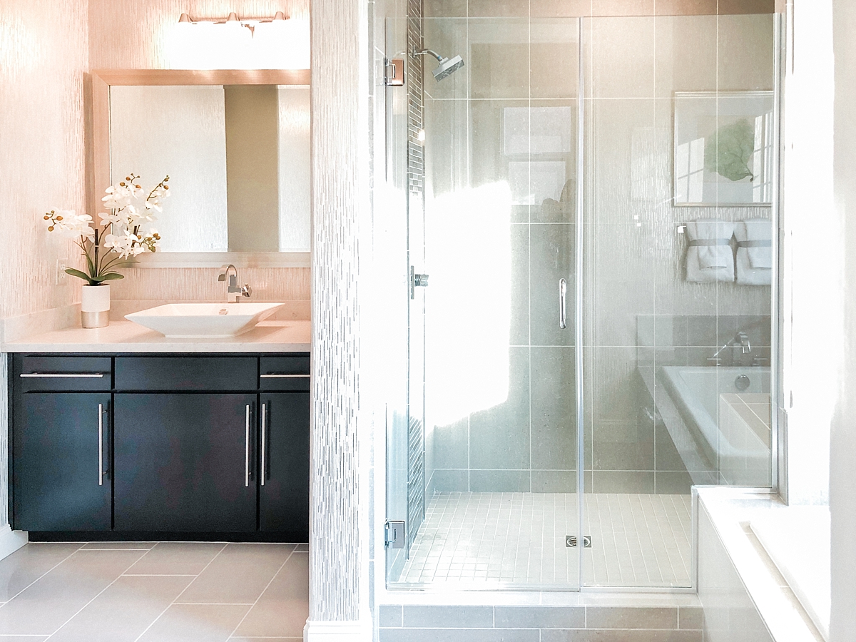 Model Home - Master Deluxe Bathroom | © Life in Sonoma Wine Country - http://www.lifeinsonomawinecountry.com